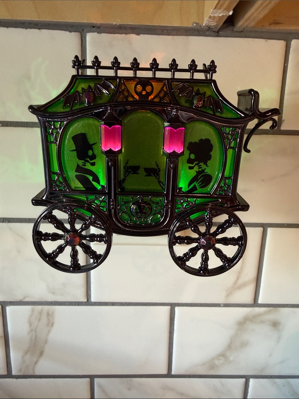 Bath & Body Works Green and Pink Victorian Carriage Wallflower